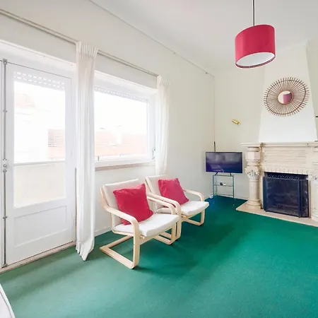 Nostalgic 70s W Sunset Balcony, By Timecooler 리스본