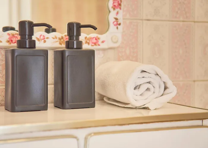 Apartment Nostalgic 70s W Sunset Balcony, By Timecooler