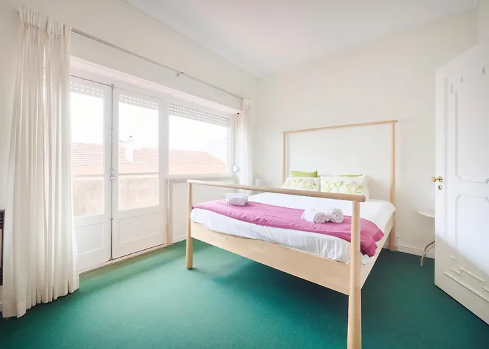 Apartment Nostalgic 70s W Sunset Balcony, By Timecooler *