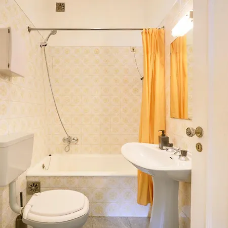 דירה Nostalgic 70s W Sunset Balcony, By Timecooler *