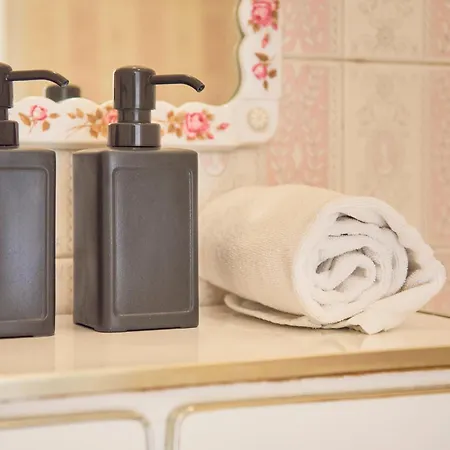 דירה Nostalgic 70s W Sunset Balcony, By Timecooler