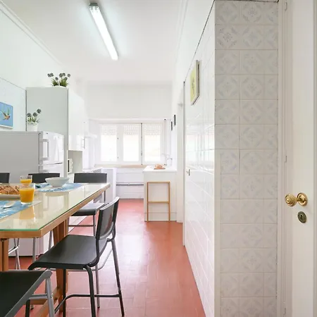 Nostalgic 70s W Sunset Balcony, By Timecooler * ליסבון